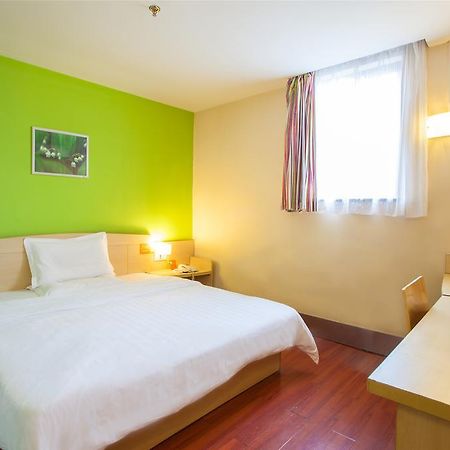 7Days Inn Guilin Railway Station Екстериор снимка