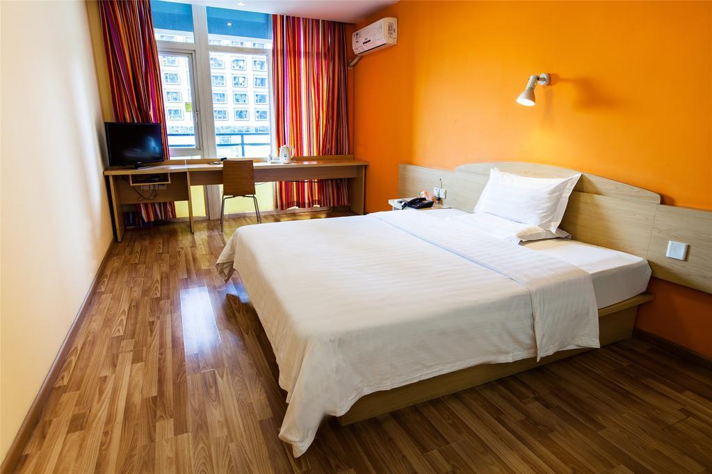 7Days Inn Guilin Railway Station Стая снимка