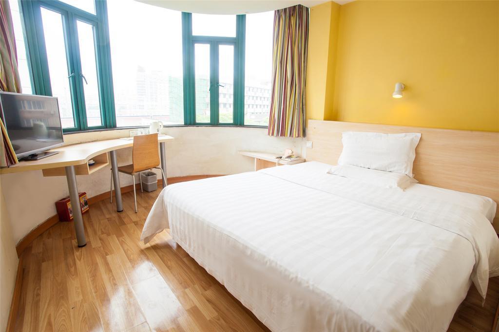 7Days Inn Guilin Railway Station Екстериор снимка