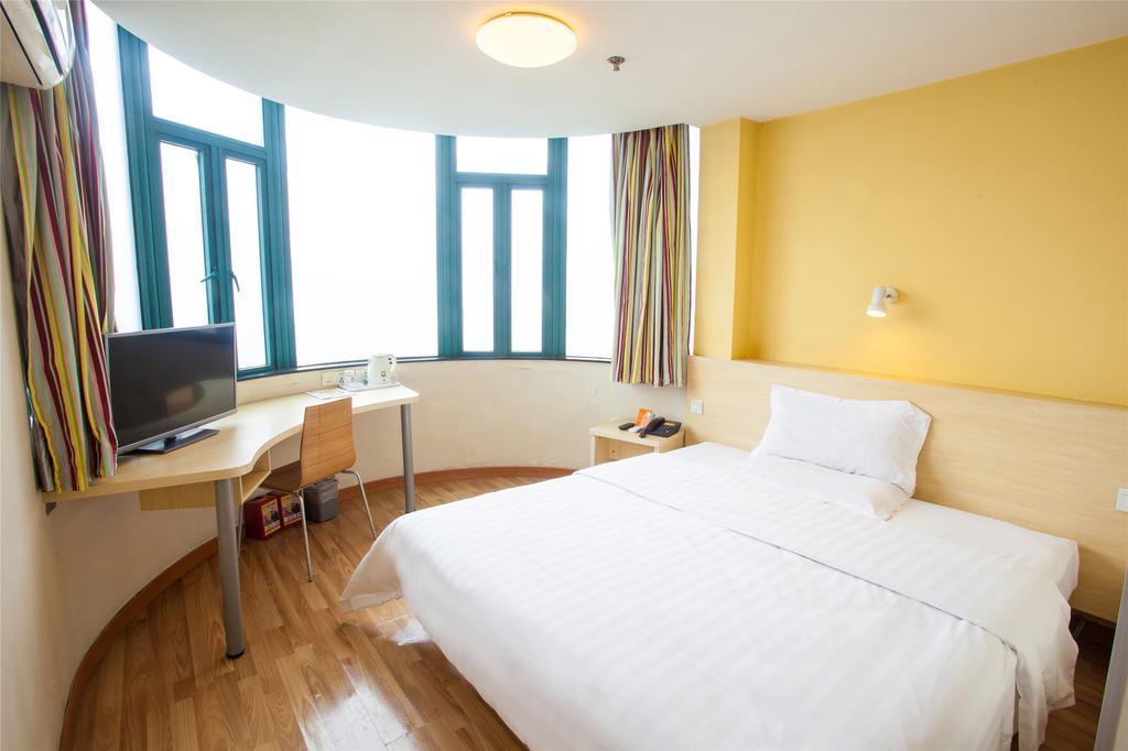 7Days Inn Guilin Railway Station Екстериор снимка
